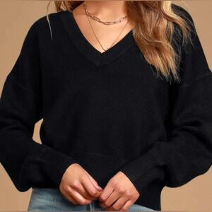 Hushush Women’s Black‎ V Neck Pullover Knit Sweater Lightweight Casual Size L